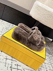 Kitlife Fendi 25 Thick-soled Furry Slides Taupe Brown - 6