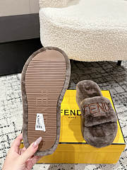 Kitlife Fendi 25 Thick-soled Furry Slides Taupe Brown - 5