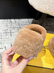 Kitlife Fendi 25 Thick-soled Furry Slides Beige - 2