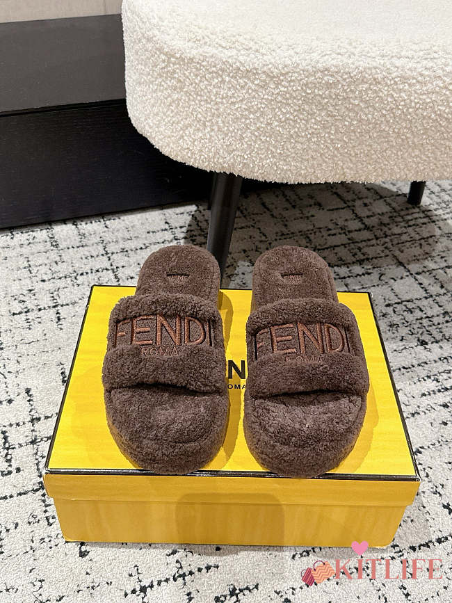 Kitlife Fendi 25 Thick-soled Furry Slides Dark Brown - 1