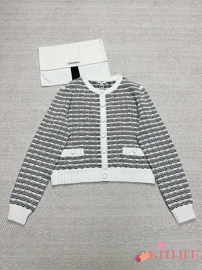 Kitlife Chanel 25P Cardigan White & Black - 1