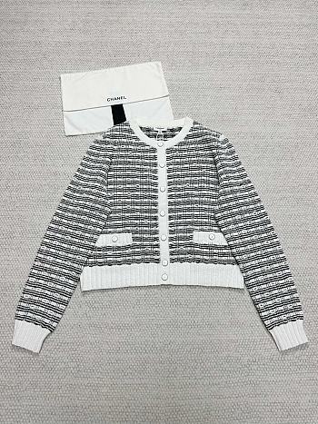 Kitlife Chanel 25P Cardigan White & Black