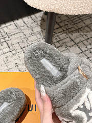 Kitlife Louis Vuitton 25 Paseo Flat Comfort Mules Grey - 3