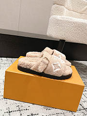 Kitlife Louis Vuitton 25 Paseo Flat Comfort Mules Beige - 2