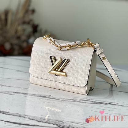 Kitlife Louis Vuitton Twist Lock Braided Chain Bag Cream M50332 19x15x9cm - 1
