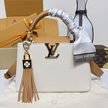 Kitlife Louis Vuitton Capucines BB Bag Cream & Arizona Beige M25466 27x17.3x9cm