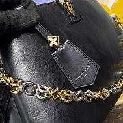 Kitlife Louis Vuitton Capucines MM Souple Bag Black M12924 33x24x12 cm - 2