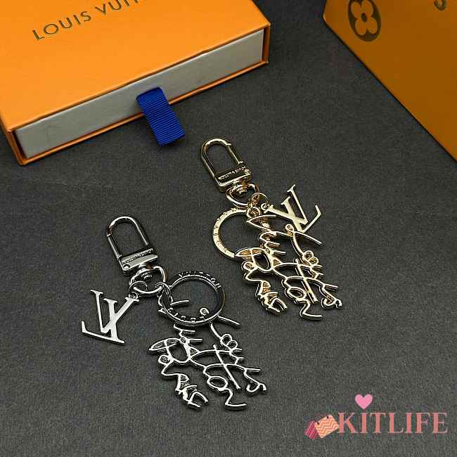 Kitlife Louis Vuitton Monogram World Tour Keychain in Gold / Silver - 1