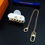 Kitlife Louis Vuitton White Metal Hair Clip - 1