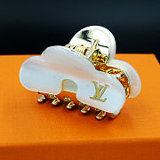 Kitlife Louis Vuitton White Metal Hair Clip - 4