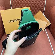 Kitlife Louis Vuitton Avenue PM Crossbody Bag Bamboo Green M25891 16x33x5.7cm - 2