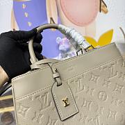 Kitlife Louis Vuitton Avenue PM Bag Dove Gray M15231 30x19.5x12cm  - 3