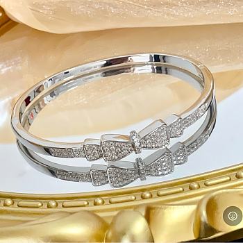 Kitlife Cartier Bow Diamond Bracelet in Silver