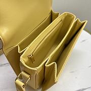 Kitlife Celine Classic Triomphe Bag in Yellow Calfskin 187363 22x16.5x7cm - 3