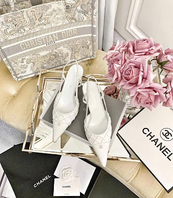 Kitlife Chanel White Satin CC Beads Embellished Slingback Pumps  