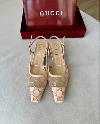 Kitlife Gucci Tom Embellished Crystal GG Slingback Pumps in Beige