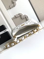 Kitlife Chanel 25 Hobo Bag in White Lambskin AS4912 24x26x9.5cm - 5