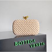 Kitlife Bottega Veneta Knot Clutch Nude Beige 717622 20.5x6x12.5cm - 1