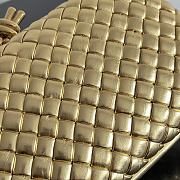 Kitlife Bottega Veneta Knot Clutch Gold 717622 20.5x6x12.5cm - 4