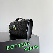 Kitlife Bottega Veneta Andiamo Clutch Black With Daisy Flower Closure 836810 31x13x3cm - 6