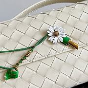 Kitlife Bottega Veneta Andiamo Clutch Cream With Daisy Flower Closure 836810 31x13x3cm  - 6