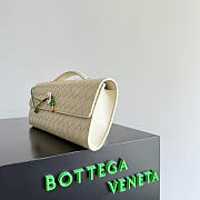 Kitlife Bottega Veneta Andiamo Clutch Cream With Daisy Flower Closure 836810 31x13x3cm  - 5