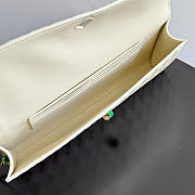 Kitlife Bottega Veneta Andiamo Clutch Cream With Daisy Flower Closure 836810 31x13x3cm  - 2