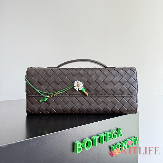 Kitlife Bottega Veneta Andiamo Clutch Dark Brown With Daisy Flower Closure 836810 31x13x3cm - 1