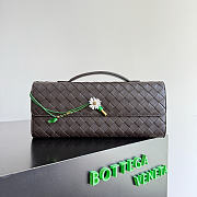 Kitlife Bottega Veneta Andiamo Clutch Dark Brown With Daisy Flower Closure 836810 31x13x3cm - 1