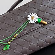 Kitlife Bottega Veneta Andiamo Clutch Dark Brown With Daisy Flower Closure 836810 31x13x3cm - 2