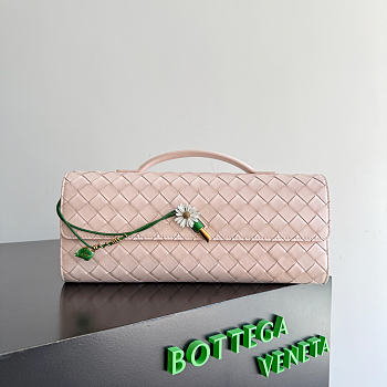 Kitlife Bottega Veneta Andiamo Clutch Light Pink With Daisy Flower Closure 836810 31x13x3cm