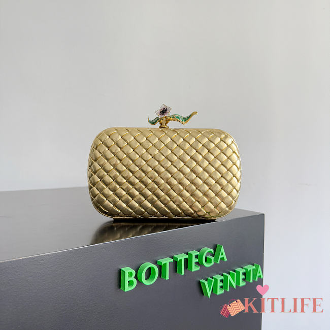 Kitlife Bottega Veneta Knot Flower Metallic Leather Minaudiere Bag 826183 19x11.5x5cm - 1