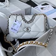 Kitlife Chanel 19 Medium Flap Bag White Silver Buckle AS1160 26x9x16cm - 1