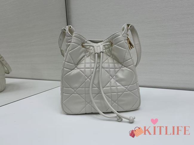 Kitlife Dior D-Motion Bag In White 23x24x13cm - 1