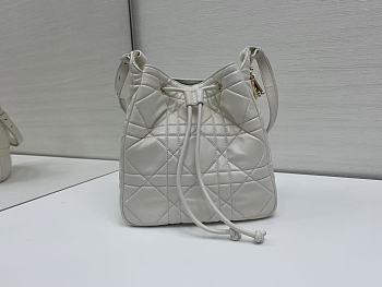 Kitlife Dior D-Motion Bag In White 23x24x13cm