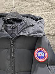Kitlife Canada Goose Lawrence Men Down Jacket in Black / Dark Blue - 4
