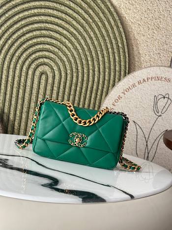 Kitlife Chanel 19 Medium Flap Bag Green AS1160 26x9x16cm