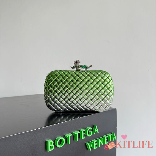 Kitlife Bottega Veneta Knot Flower Metallic Leather Minaudiere Bag Green & Silver 826183 19x11.5x5cm  - 1