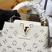 Kitlife Louis Vuitton Capucines Mini Handbag White Lizard Embroidered M13053 21x813cm - 3
