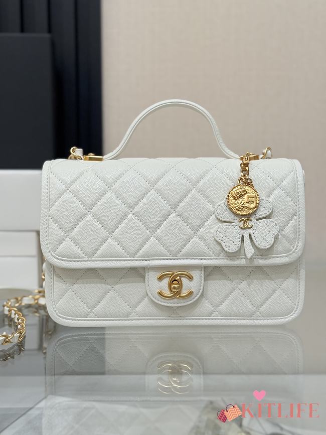 Kitlife Chanel 25B Clover Messenger Crossbody Bag White 16.5x25x8.5cm - 1