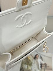Kitlife Chanel 25B Clover Messenger Crossbody Bag White 16.5x25x8.5cm - 6