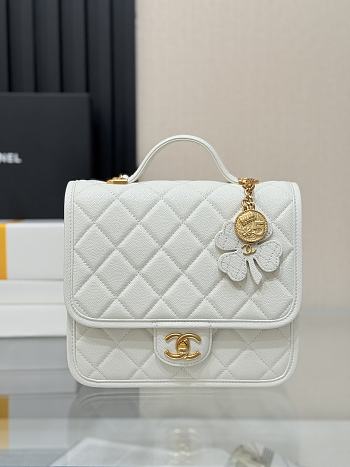 Kitlife Chanel 25B Clover Backpack White 22x19.5x7cm 
