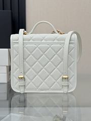 Kitlife Chanel 25B Clover Backpack White 22x19.5x7cm  - 3