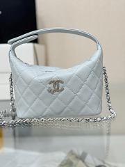 Kitlife Chanel 25B Meteor Hardware Bag Light Blue 21.5x19x7.5cm - 1