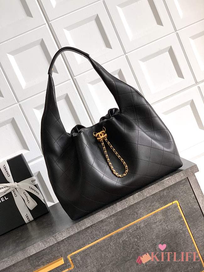 Kitlife Chanel 26C Hobo Bag in Black Leather 35x12x45cm - 1