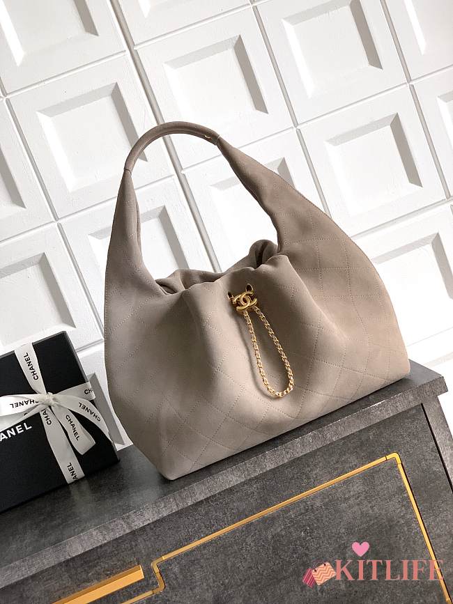 Kitlife Chanel 26C Hobo Bag in Grey Suede 35x12x45cm - 1