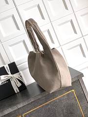 Kitlife Chanel 26C Hobo Bag in Grey Suede 35x12x45cm - 3