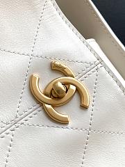 Kitlife Chanel Shopping Bag White Calfskin and Gold Plated Metal AS5634 36x24x12cm - 3