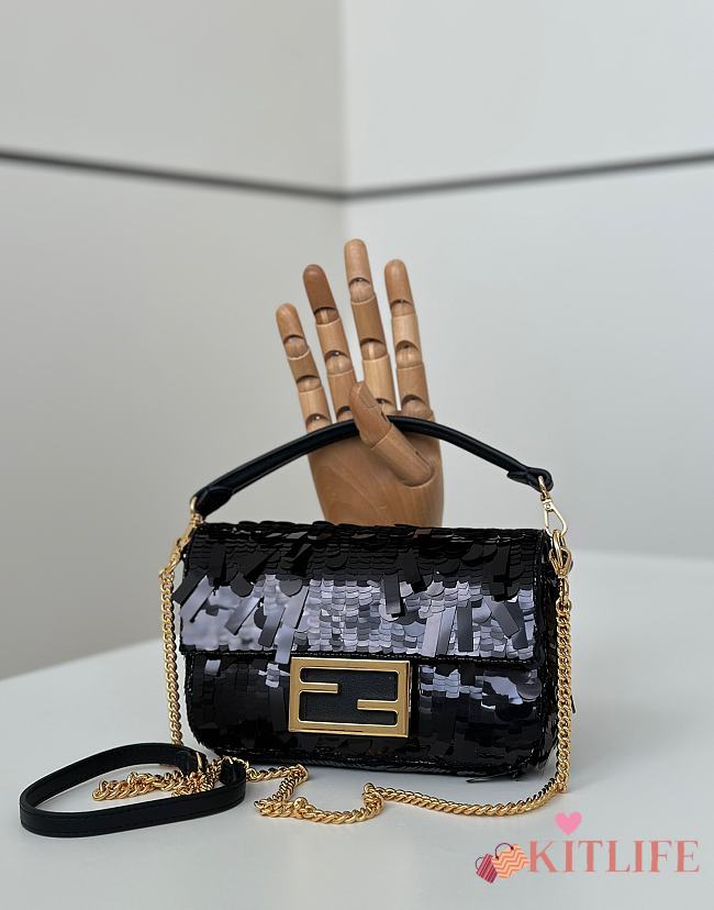 Kitlife Fendi Mini Bag Embroidered With Black Sequins 8601s 19x5x11cm - 1