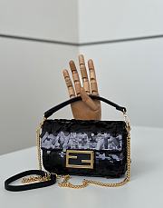 Kitlife Fendi Mini Bag Embroidered With Black Sequins 8601s 19x5x11cm - 1